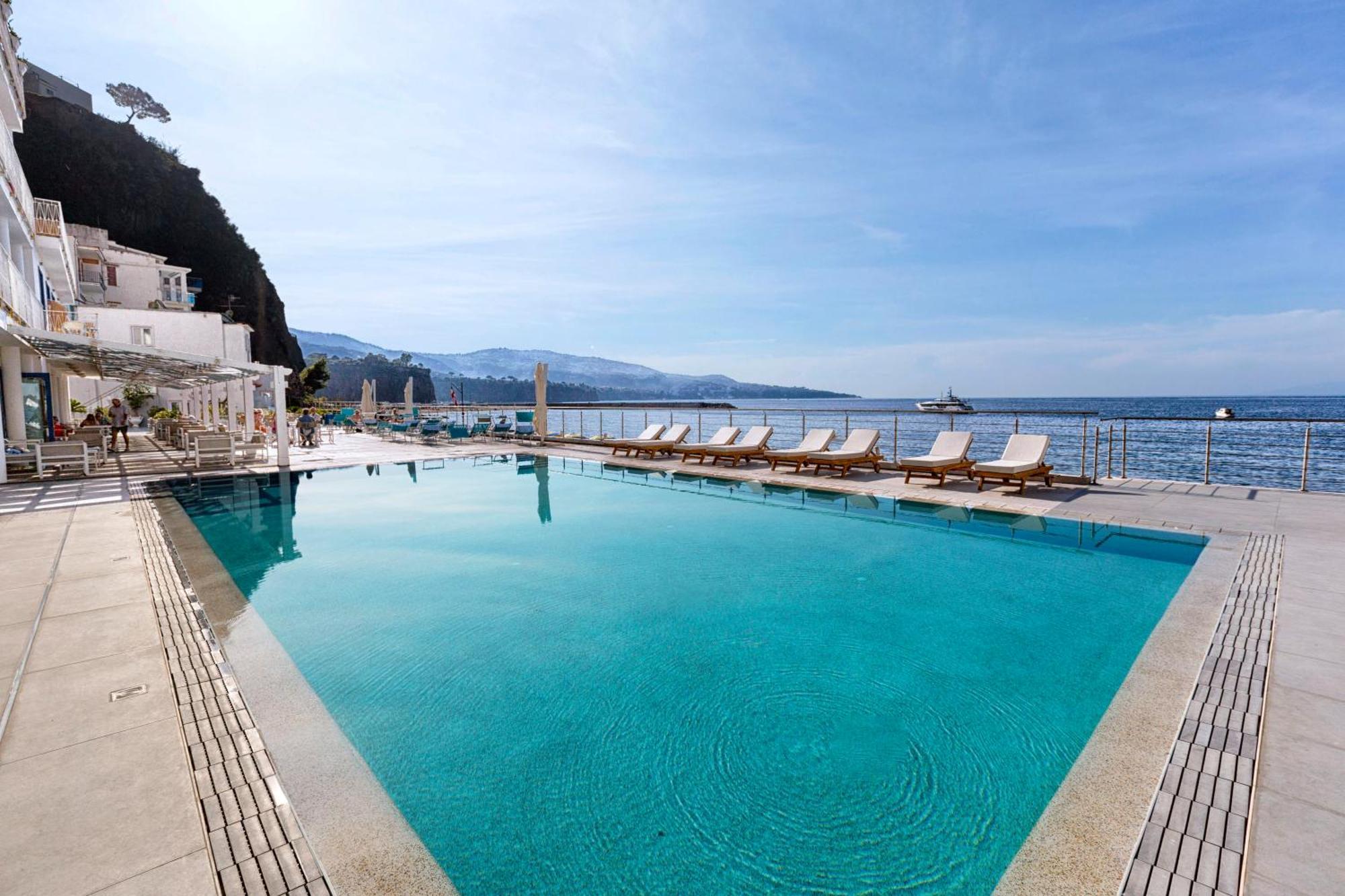 Alimuri Bay Resort Meta Eksteriør billede