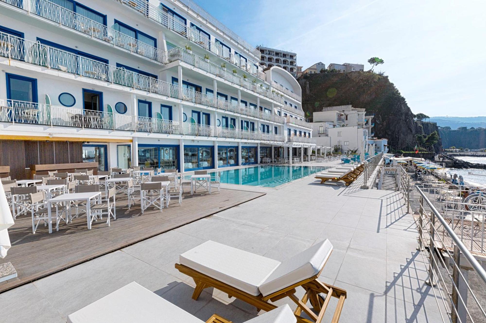Alimuri Bay Resort Meta Eksteriør billede